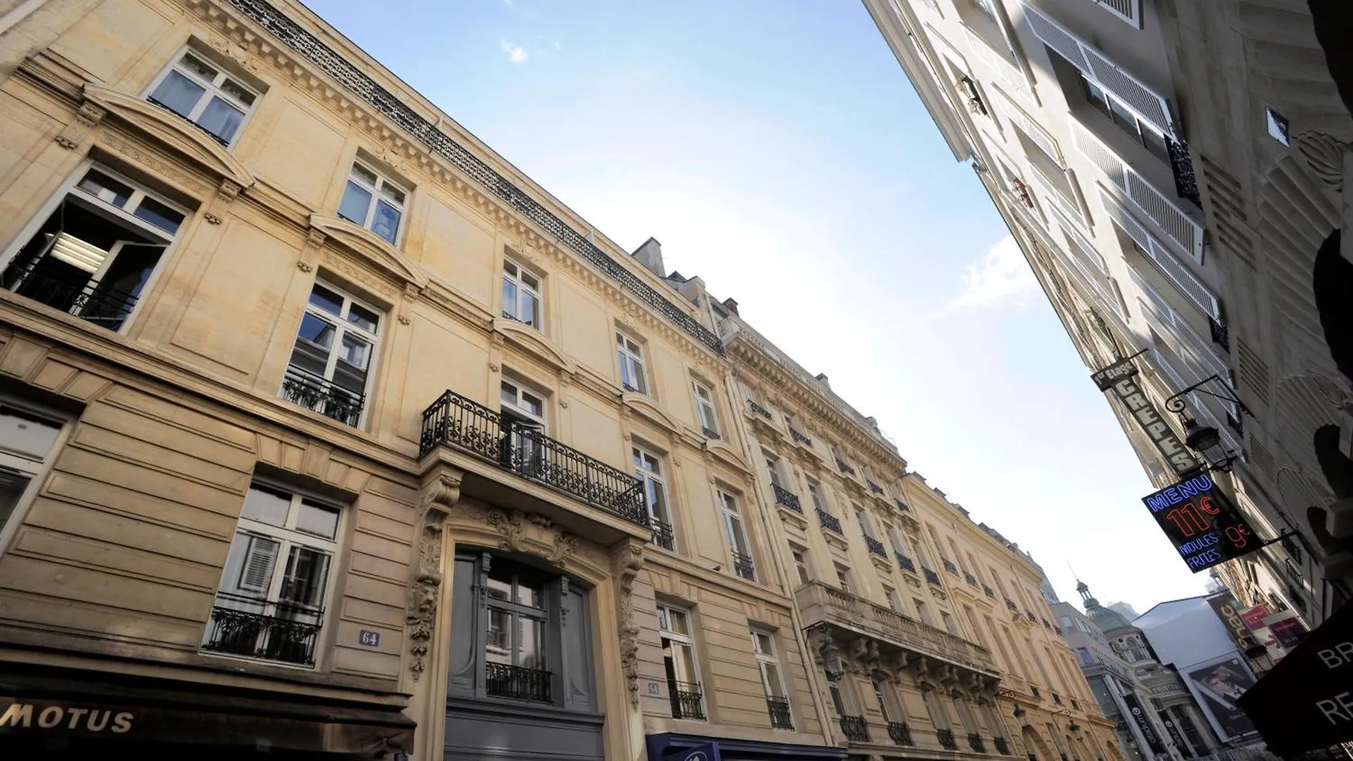 Apartament Caumartin 64 *